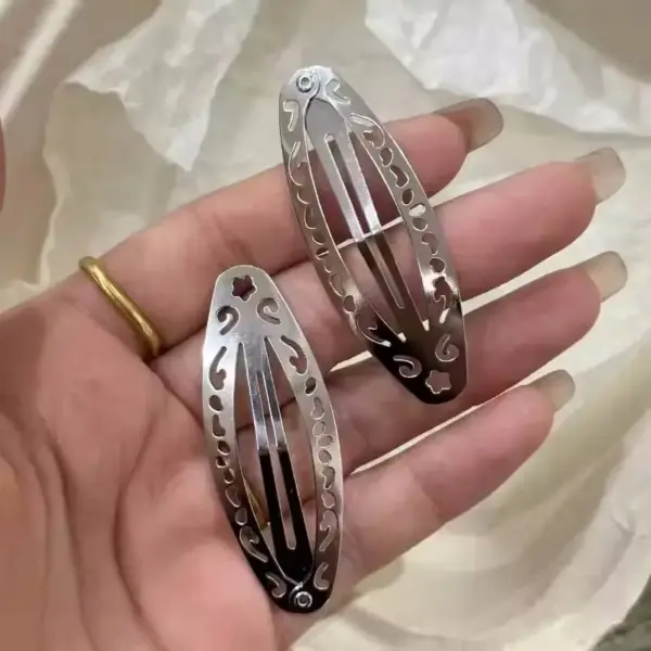 Haarspange Damen Metall oval mit durchbrochenem Ziermuster – Bild 2