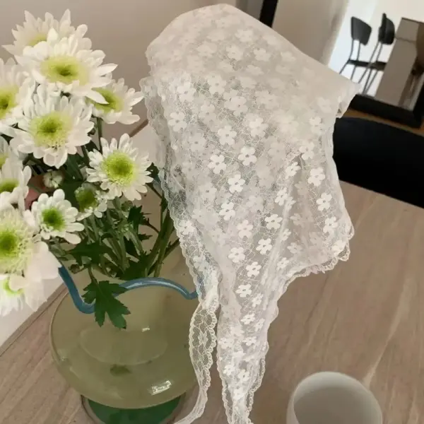 Haarband Spitze als Kopftuch mit Blumenmuster zum Binden – Bild 3