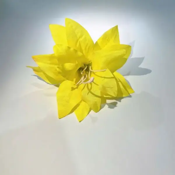 Haarspange Damen mit großer Lilienblüte als Haarschmuck – Bild 6